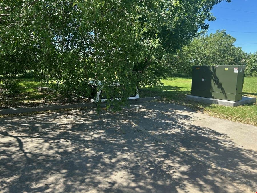 501 Messenger Lane