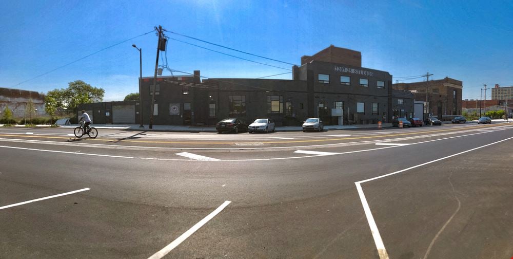 2207-25 N. American Street
