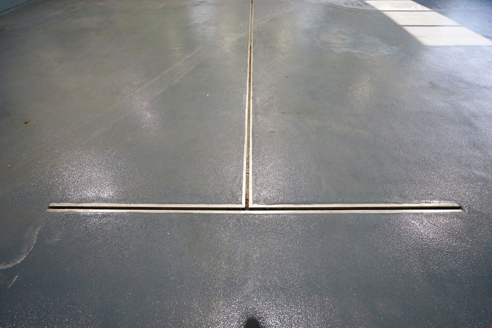 Flex/Retail  Space