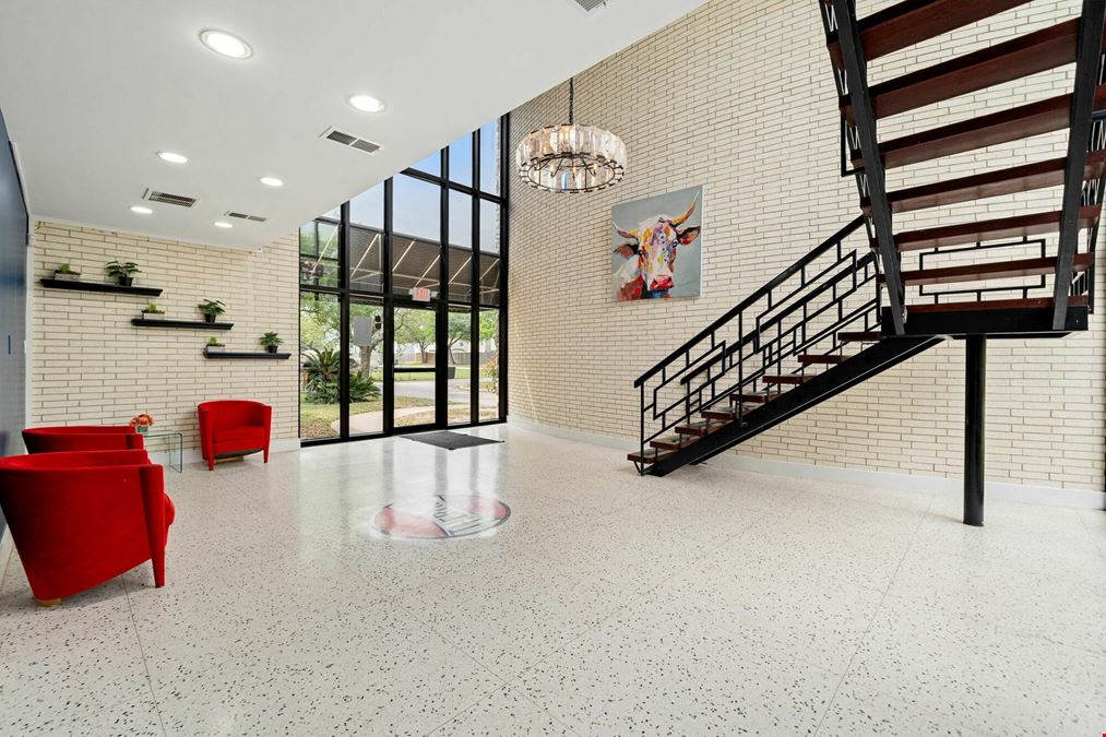 9941 Rowlett Rd