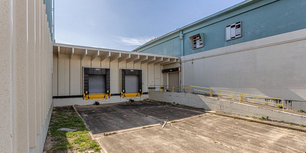 173,000 SF Tilt-Up Concrete | +/-22 AC. | WF-Waterfront Zoning