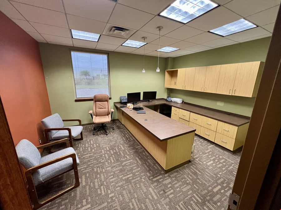 Office Spaces in Flagship Business Park for Sale or Lease