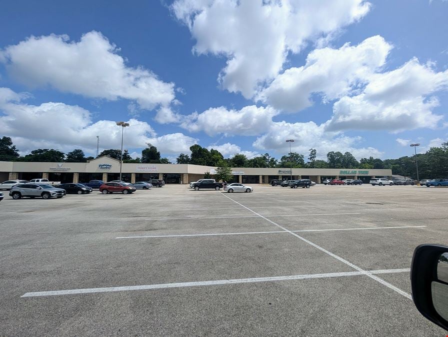 FOR LEASE - Highland Village Shopping Center (1,491 SF - 9149 SF)