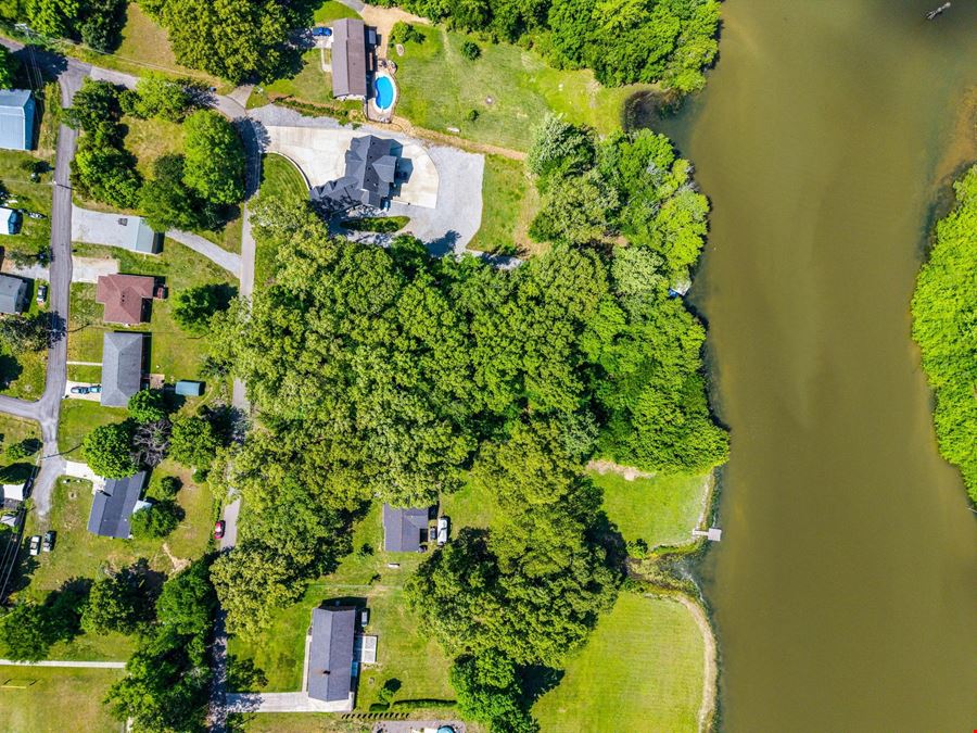 Lakeview Dr
