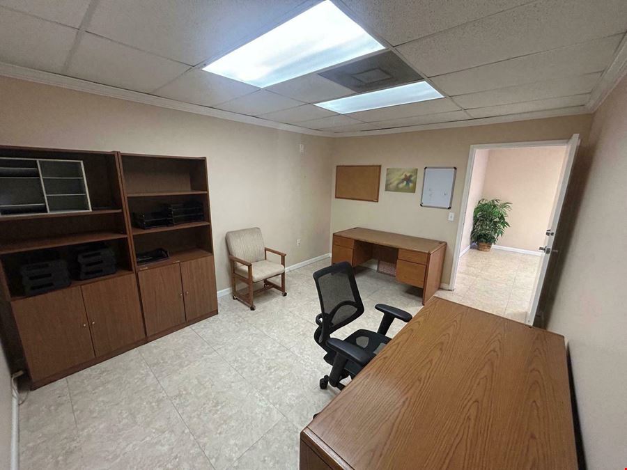 Versatile Flex Space in Prime Sunrise Location