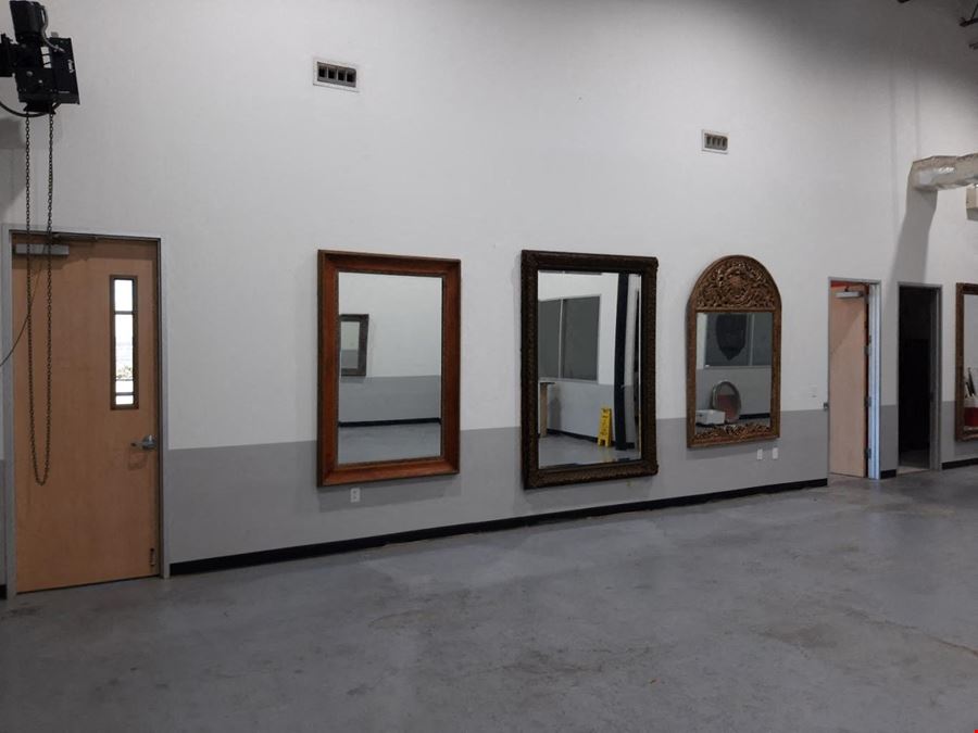 Industrial / Mix Use Industrial Space for Lease 12655 West Rd