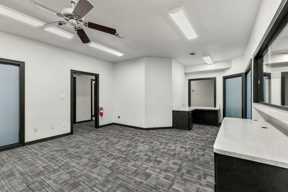 501 W Harwood Rd 