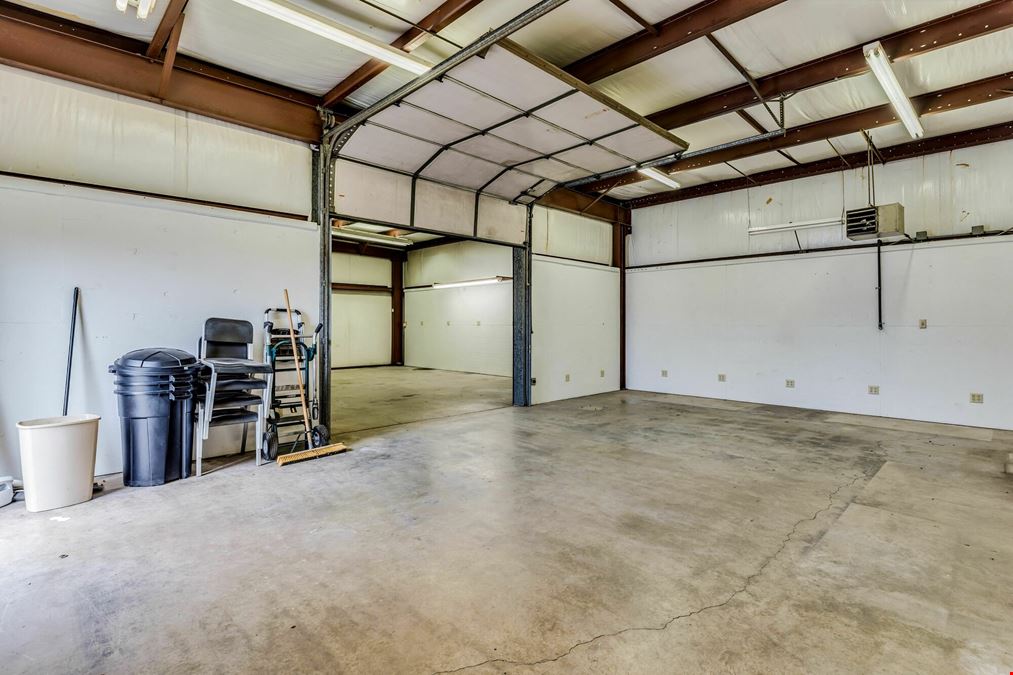 121 E 4th Ave, Hutchinson