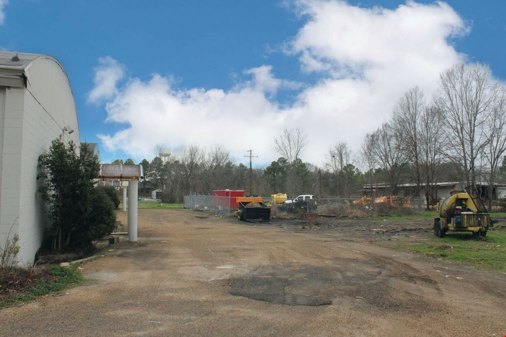 245 Flowood Drive - "The Columns" Buildings