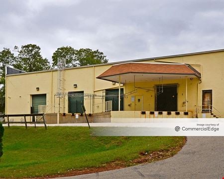 Preview of Industrial space for Rent at 444 East North Lane