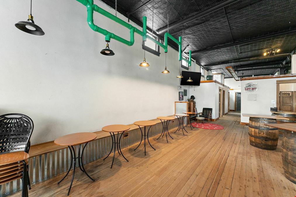 10 N Bierma St