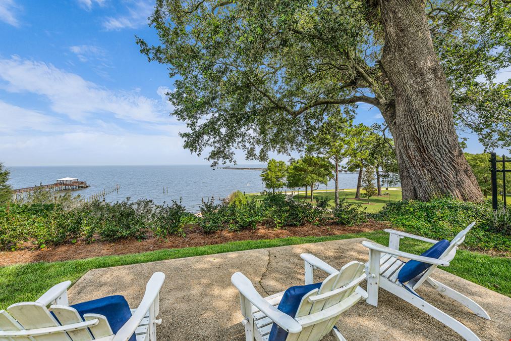 Emma’s Bayhouse Bed & Breakfast
