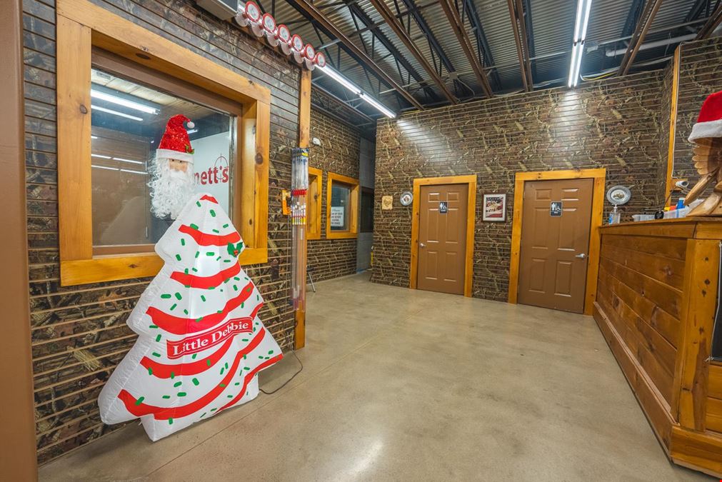 Barnett's Guns & Indoor Range