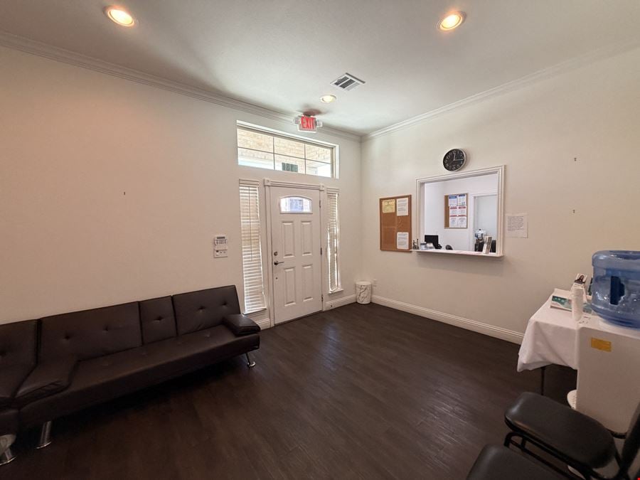 6138 Precinct Line Rd