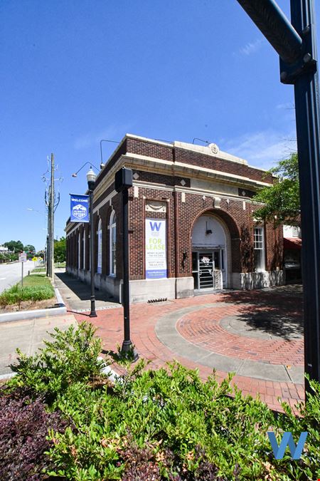 1348 Broadway