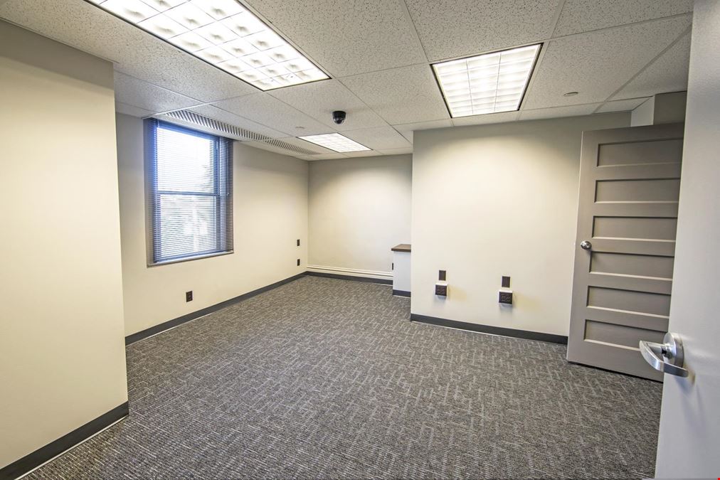 Investment Property: 6,886 SF Building Renovated for Office/Retail