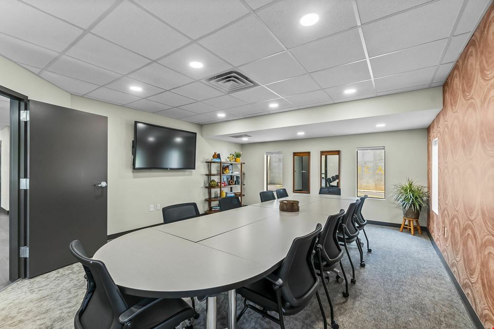 1427 Thomas Drive - Suite 7