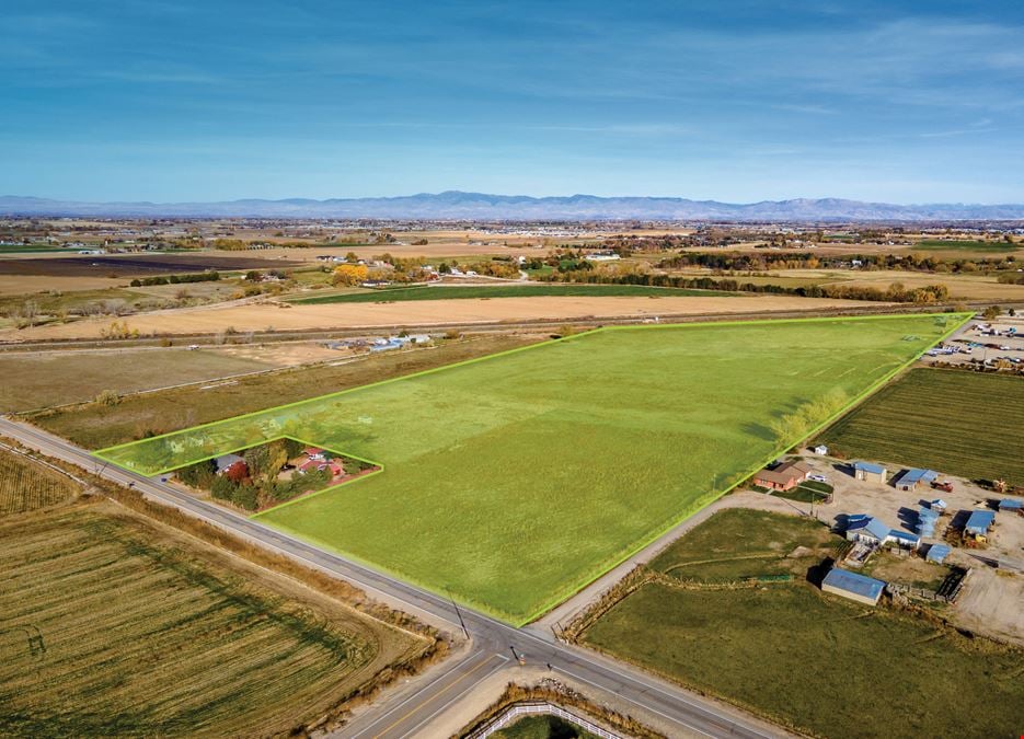 RESIDENTIAL ACREAGE - DEVELOPMENT POTENTIAL