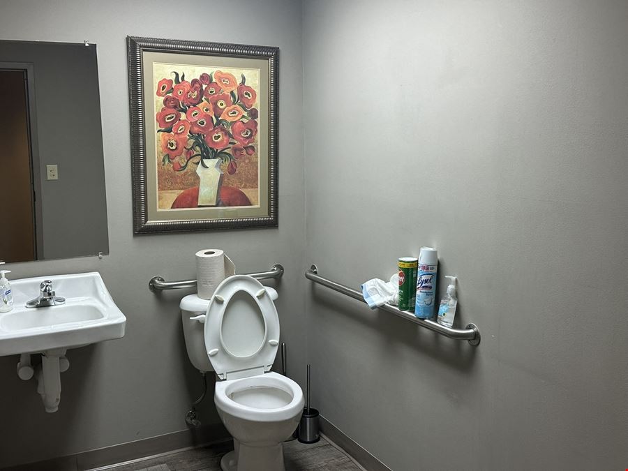 Flex/Office 211 Center Park Dr Ste 3010