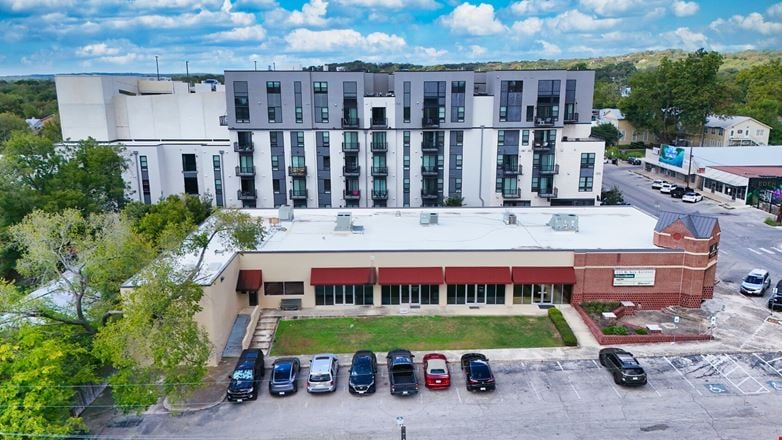 Preview of Retail space for Rent at 133 West San Antonio Street