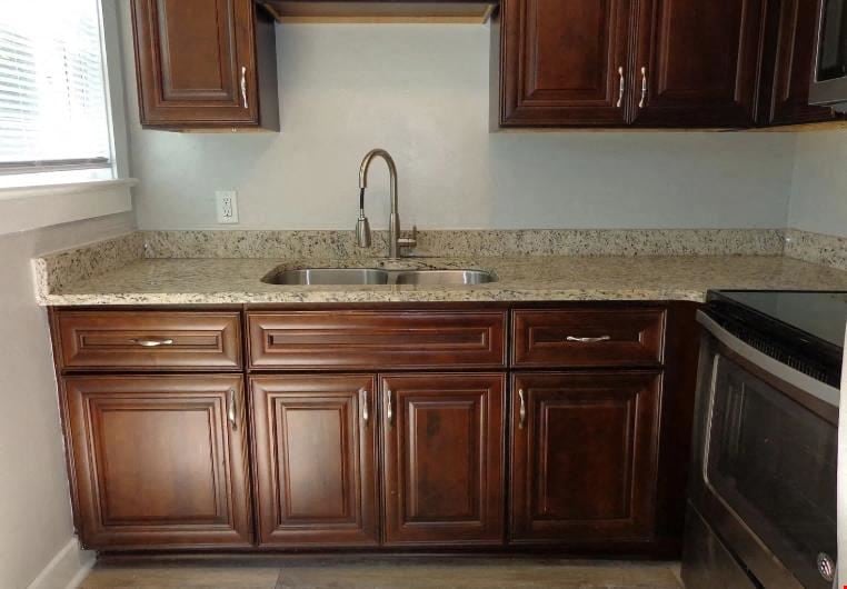 307 W Little Creek Rd