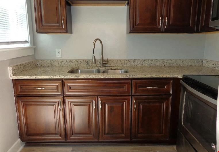 307 W Little Creek Rd