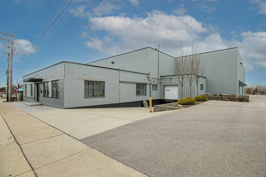 Industrial/Flex With Storage | For Lease