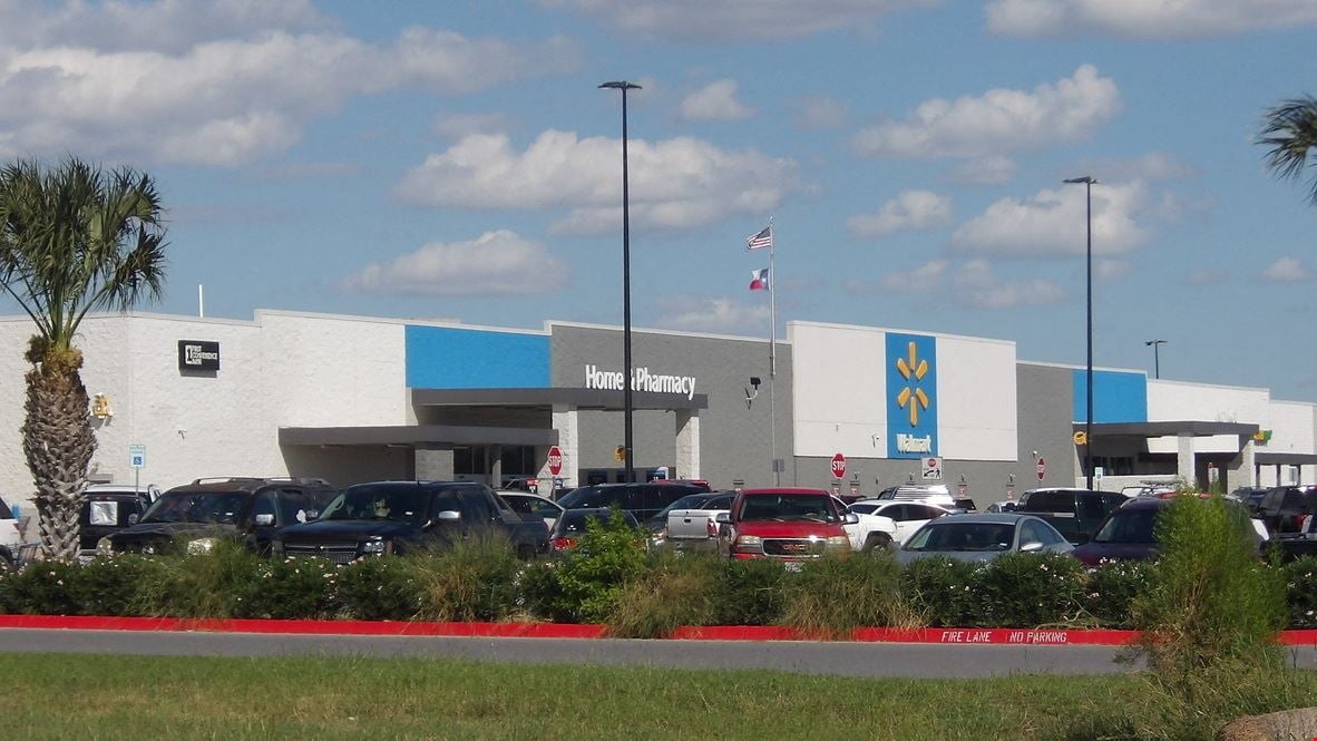 820 N FM 493 