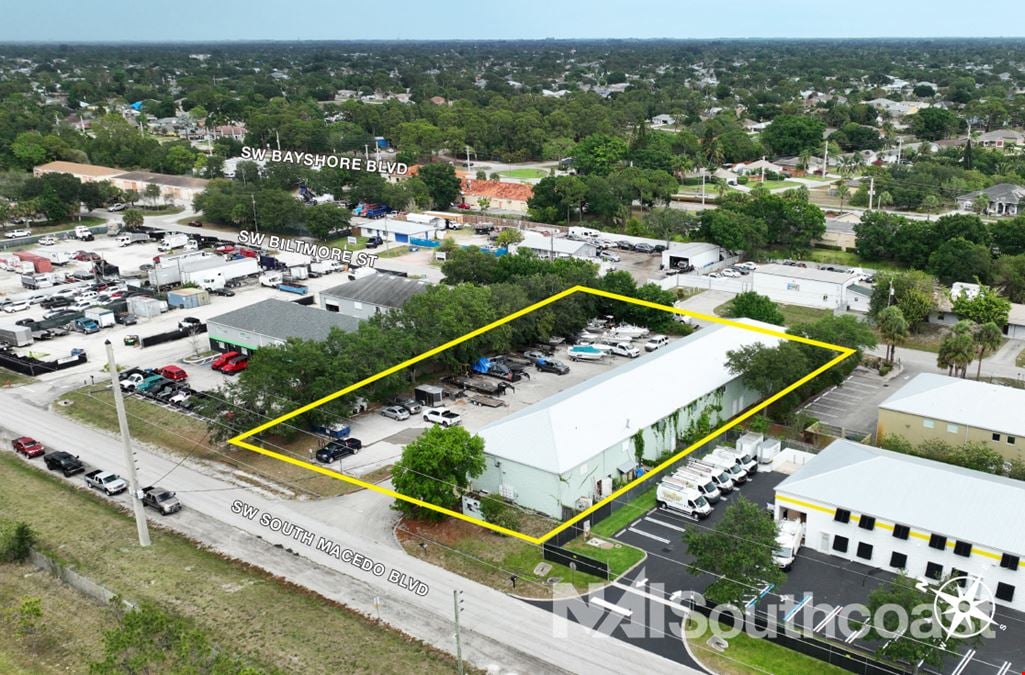 1,250 SF Flex Space Warehouse Units