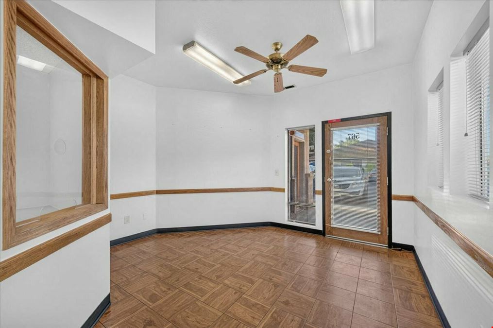 ±1,200 SF Professional First Class Medical Space
