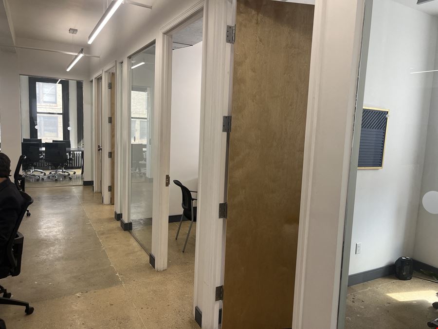 252 W 37th St
