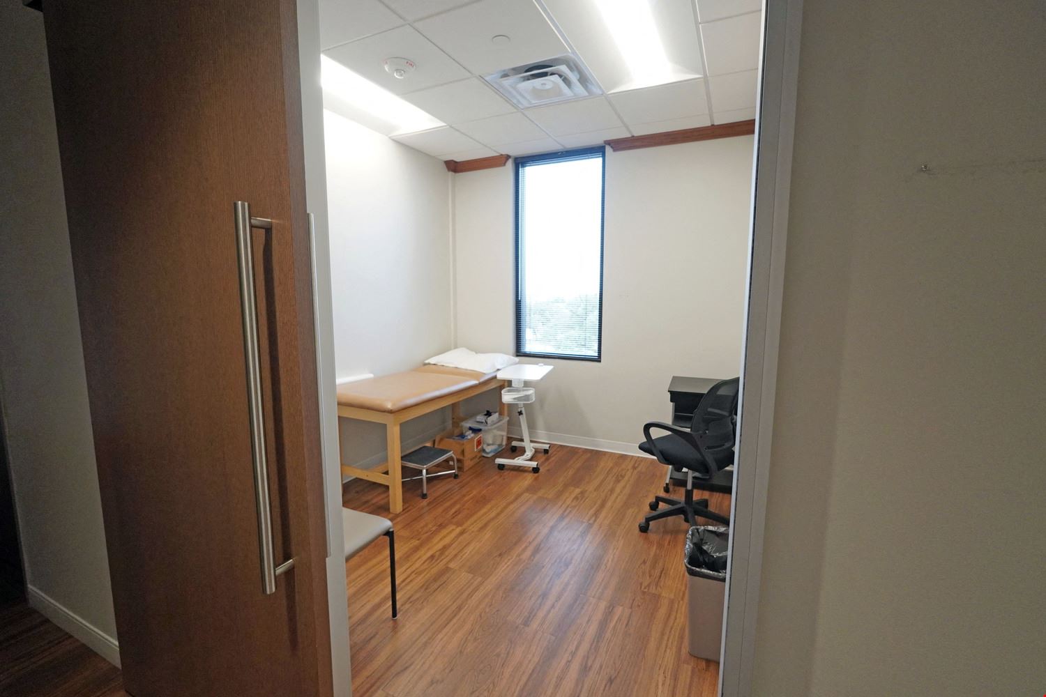 335 East Sonterra Blvd Sublease