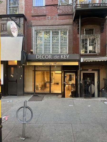 Preview of Retail space for Rent at 152 Lee Avenue