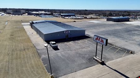 Preview of Retail space for Sale at 1109 West Kickapoo Spur Street