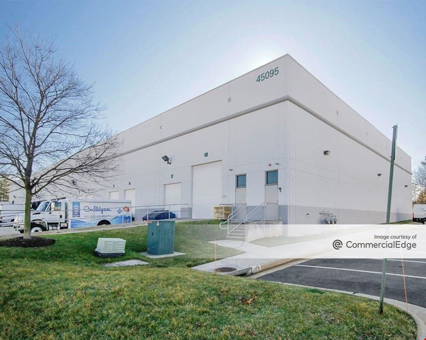 Prologis Dulles Distribution Center - 45065, 45075, 45085 & 45095 Old Ox Road