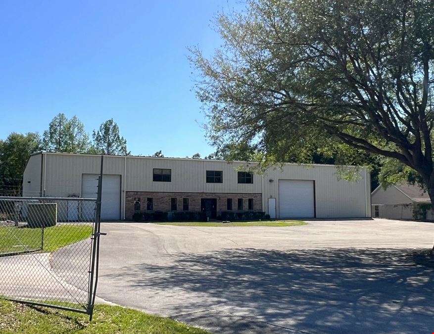 25845 W US Highway 27 - Investment Opportunity | Warehouse with Adjacent 0.97± AC Lot