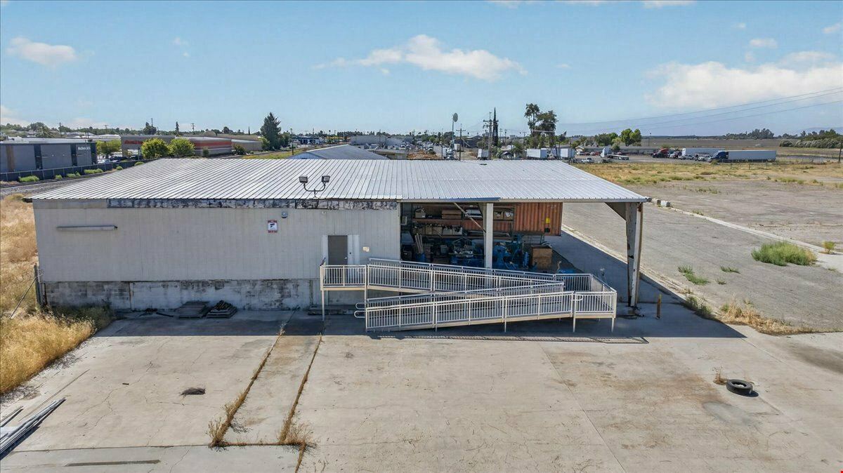 ±21,000 SF on ±18 Acres of Prime Industrial Land in Firebaugh, CA