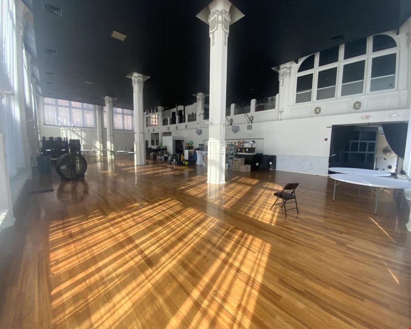 Premiere St. Louis Event/Banquet Destination For Sale