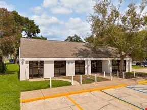 Newly-Renovated Standalone Building along Bluebonnet Blvd