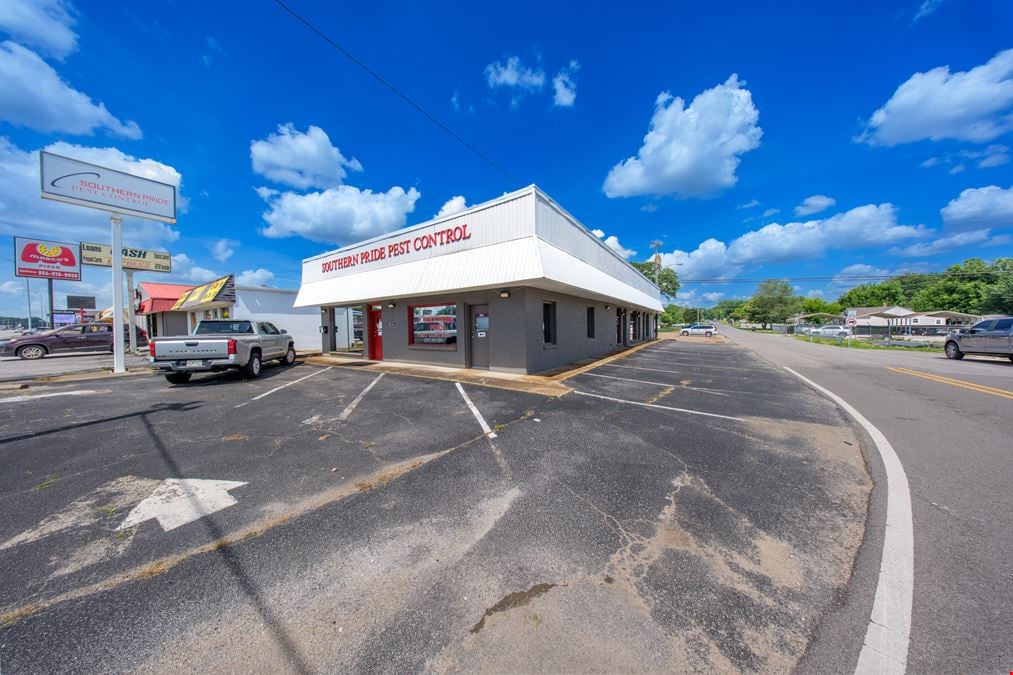 Commercial Building on Woodward Avenue