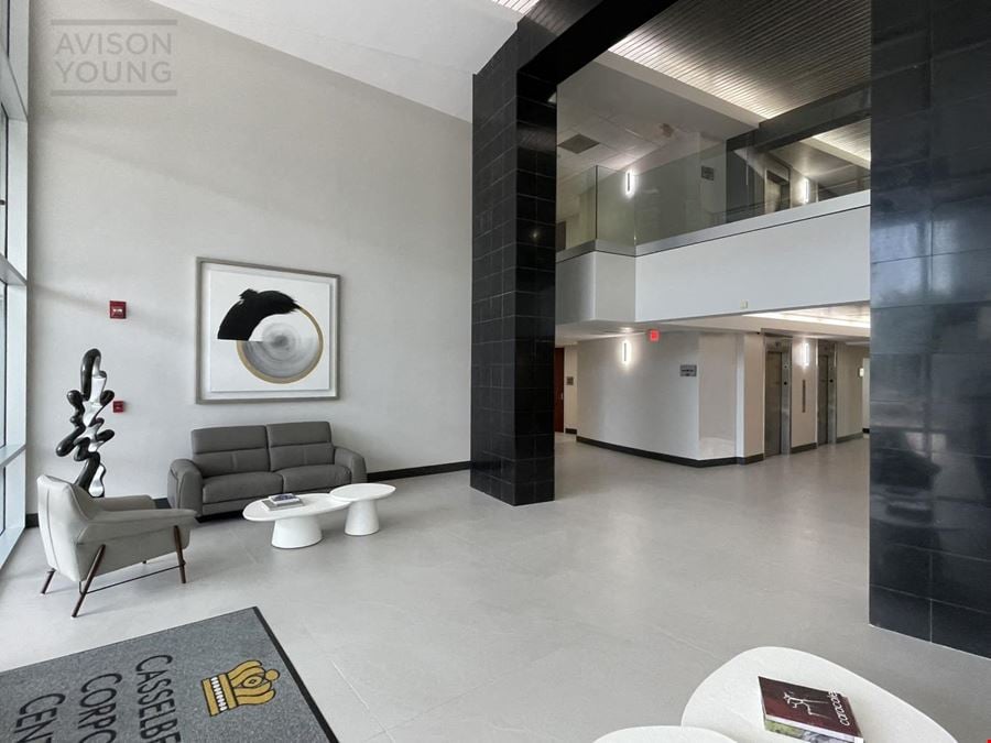 UniCenter Corporate Building