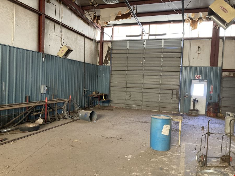 7,680 SF Industrial on 2.852 AC