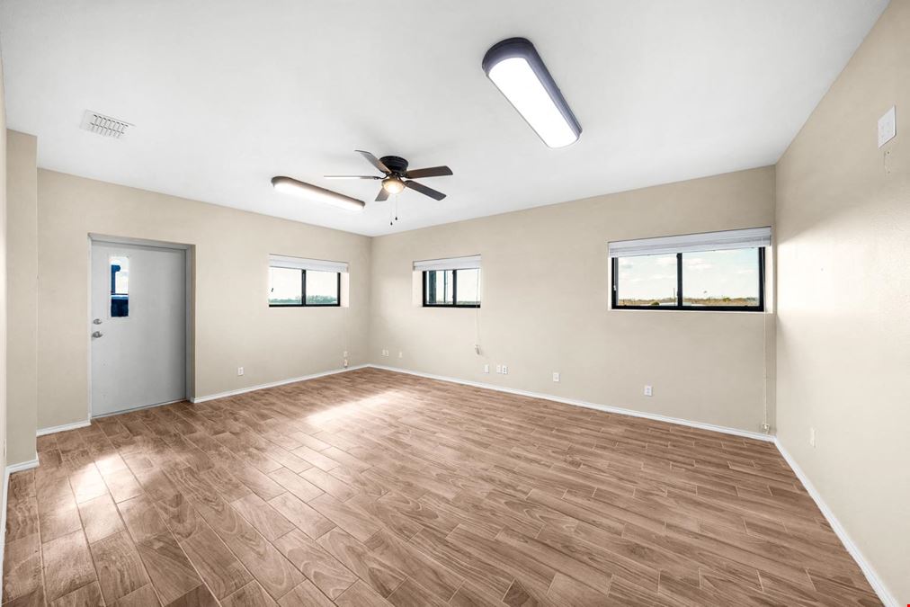 11639 E US-175