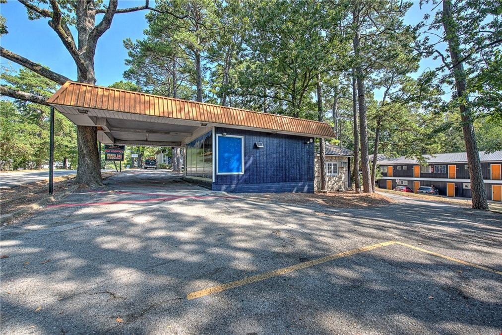 216 W Van Buren
