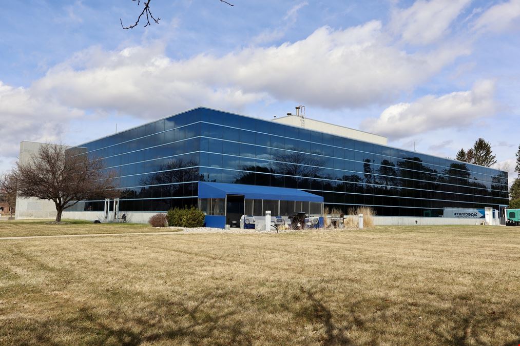Large Open Concept Office Space
