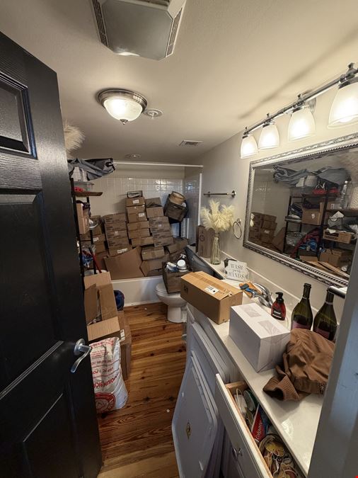 1520 Main Street - Suite B