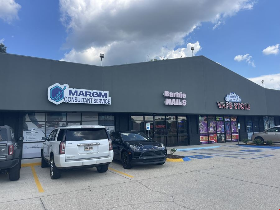 Hard Corner Shopping Center on Jones Creek Rd. for Lease