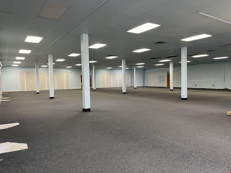 9,500 SF Anchor Space | Miracle Mile Rochester