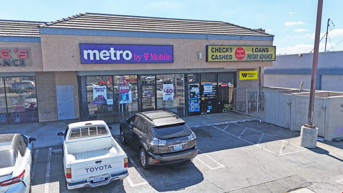End-Cap Retail Space For Lease