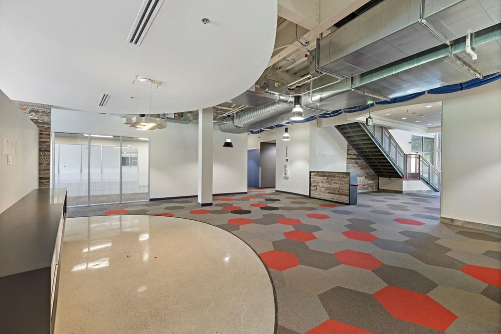 Northpointe Corporate Center - 16201 25th Avenue West